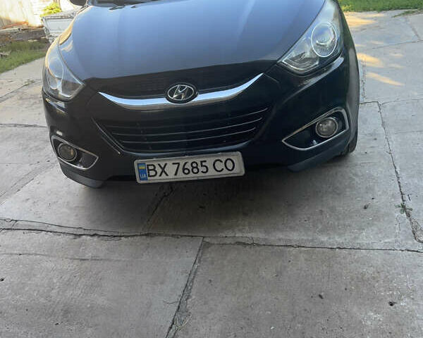 Черный Хендай их35, объемом двигателя 1.7 л и пробегом 254 тыс. км за 11500 $, фото 25 на Automoto.ua