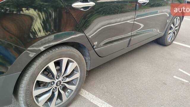 Черный Хендай их35, объемом двигателя 2 л и пробегом 161 тыс. км за 12600 $, фото 5 на Automoto.ua