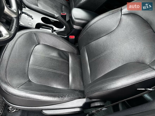 Черный Хендай их35, объемом двигателя 2 л и пробегом 197 тыс. км за 13650 $, фото 33 на Automoto.ua