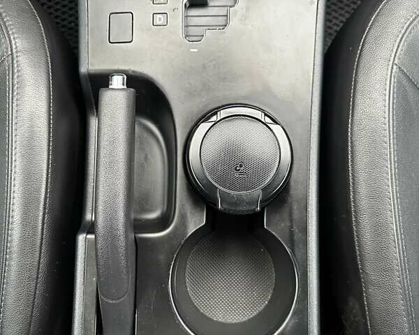 Черный Хендай их35, объемом двигателя 2 л и пробегом 157 тыс. км за 12700 $, фото 32 на Automoto.ua
