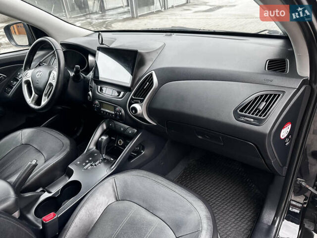 Черный Хендай их35, объемом двигателя 2 л и пробегом 197 тыс. км за 13650 $, фото 65 на Automoto.ua