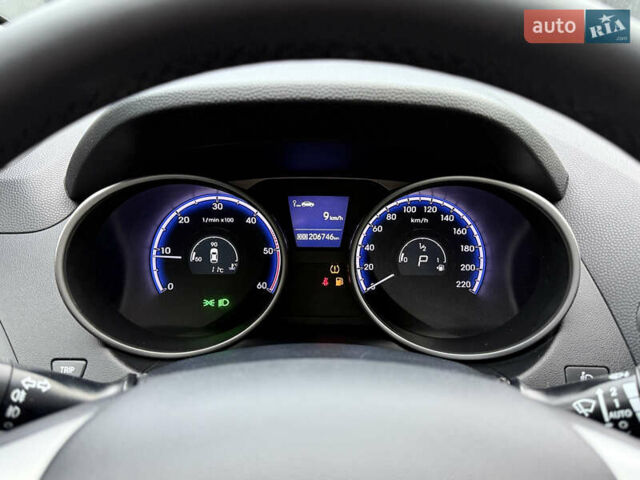 Чорний Хендай іх35, об'ємом двигуна 2 л та пробігом 206 тис. км за 13099 $, фото 41 на Automoto.ua