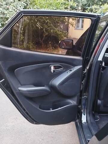 Черный Хендай их35, объемом двигателя 0 л и пробегом 161 тыс. км за 12700 $, фото 25 на Automoto.ua