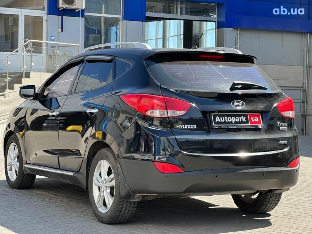 Чорний Хендай іх35, об'ємом двигуна 2 л та пробігом 218 тис. км за 12990 $, фото 9 на Automoto.ua