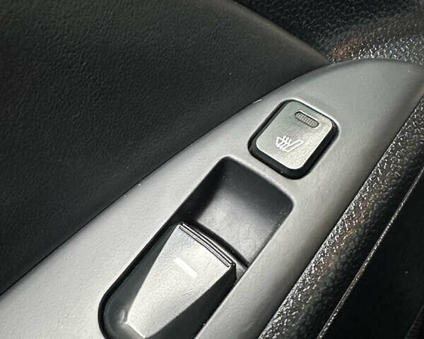 Черный Хендай их35, объемом двигателя 2 л и пробегом 157 тыс. км за 12700 $, фото 34 на Automoto.ua