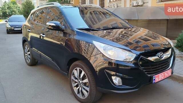 Черный Хендай их35, объемом двигателя 0 л и пробегом 161 тыс. км за 12700 $, фото 3 на Automoto.ua