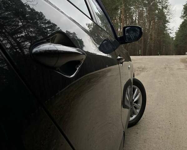 Черный Хендай их35, объемом двигателя 1.7 л и пробегом 277 тыс. км за 11800 $, фото 20 на Automoto.ua