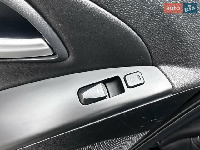 Черный Хендай их35, объемом двигателя 2 л и пробегом 197 тыс. км за 13650 $, фото 53 на Automoto.ua