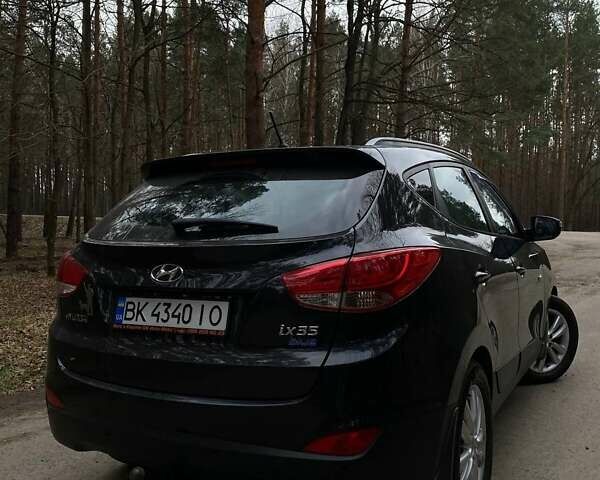 Черный Хендай их35, объемом двигателя 1.7 л и пробегом 277 тыс. км за 11800 $, фото 12 на Automoto.ua
