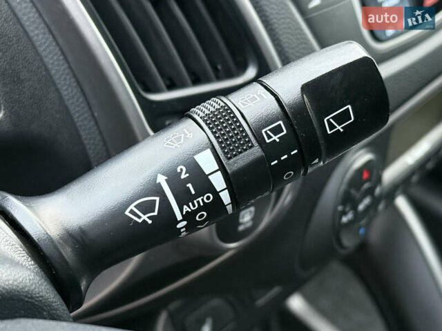 Черный Хендай их35, объемом двигателя 0 л и пробегом 201 тыс. км за 11850 $, фото 57 на Automoto.ua