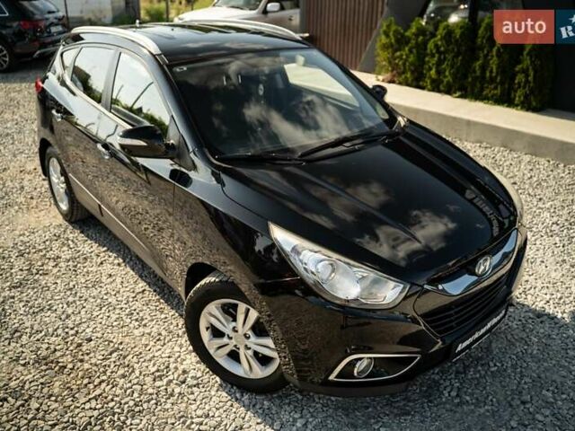 Черный Хендай их35, объемом двигателя 2 л и пробегом 147 тыс. км за 15200 $, фото 11 на Automoto.ua