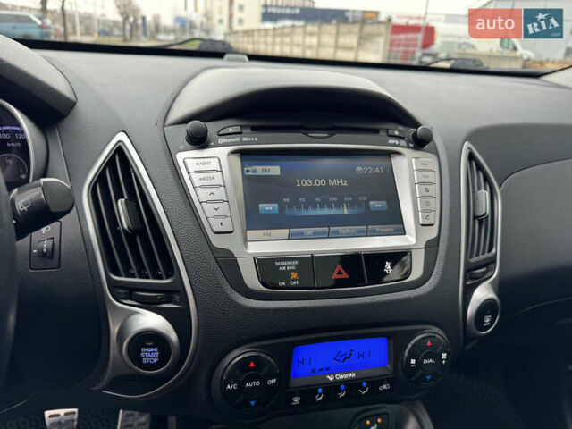 Черный Хендай их35, объемом двигателя 2 л и пробегом 177 тыс. км за 11999 $, фото 44 на Automoto.ua