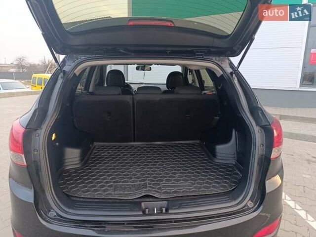 Чорний Хендай іх35, об'ємом двигуна 1.7 л та пробігом 257 тис. км за 11850 $, фото 6 на Automoto.ua