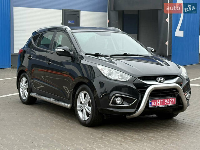 Черный Хендай их35, объемом двигателя 2 л и пробегом 230 тыс. км за 11850 $, фото 4 на Automoto.ua