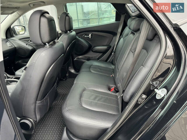 Черный Хендай их35, объемом двигателя 2 л и пробегом 177 тыс. км за 11999 $, фото 49 на Automoto.ua