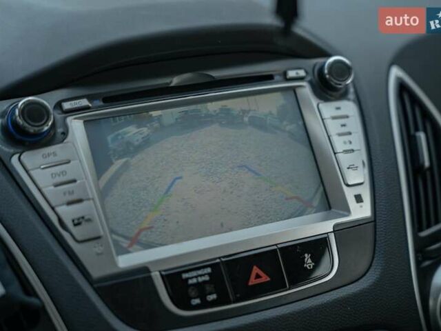 Черный Хендай их35, объемом двигателя 2 л и пробегом 147 тыс. км за 15200 $, фото 29 на Automoto.ua