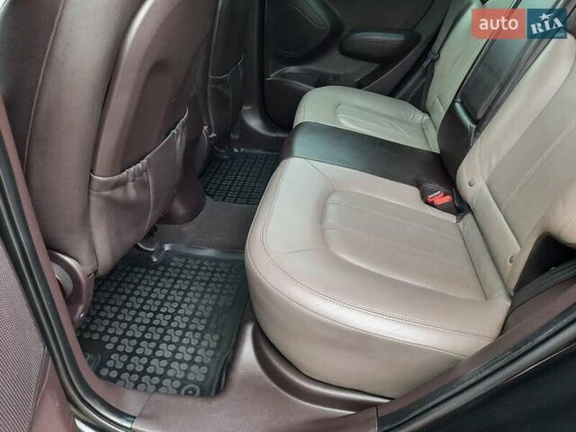 Чорний Хендай іх35, об'ємом двигуна 2 л та пробігом 211 тис. км за 12700 $, фото 78 на Automoto.ua