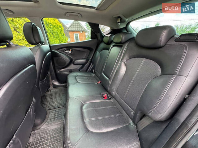 Черный Хендай их35, объемом двигателя 1.69 л и пробегом 238 тыс. км за 11999 $, фото 49 на Automoto.ua