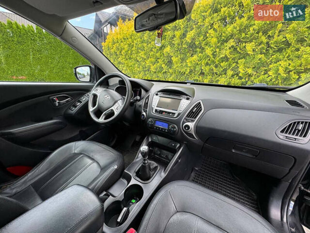 Черный Хендай их35, объемом двигателя 1.69 л и пробегом 238 тыс. км за 11999 $, фото 34 на Automoto.ua