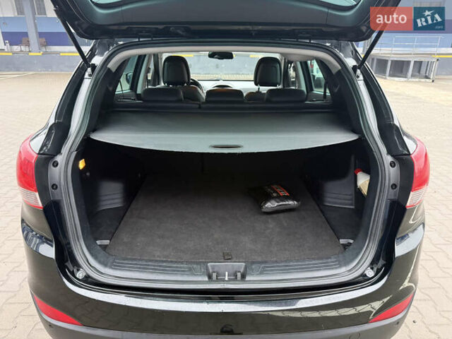 Черный Хендай их35, объемом двигателя 2 л и пробегом 230 тыс. км за 11850 $, фото 34 на Automoto.ua