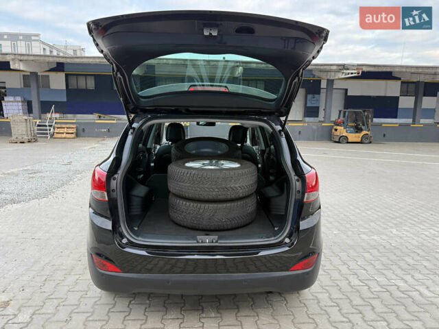 Черный Хендай их35, объемом двигателя 0 л и пробегом 201 тыс. км за 11850 $, фото 37 на Automoto.ua