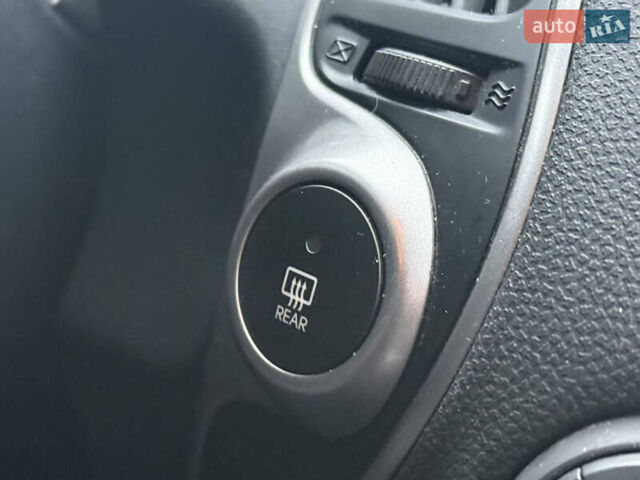 Черный Хендай их35, объемом двигателя 2 л и пробегом 230 тыс. км за 11850 $, фото 44 на Automoto.ua