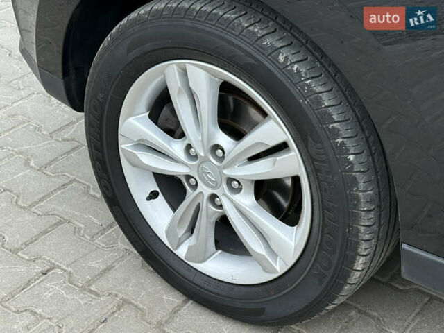 Черный Хендай их35, объемом двигателя 0 л и пробегом 201 тыс. км за 11850 $, фото 20 на Automoto.ua