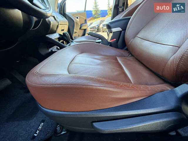 Чорний Хендай іх35, об'ємом двигуна 2 л та пробігом 153 тис. км за 13999 $, фото 39 на Automoto.ua