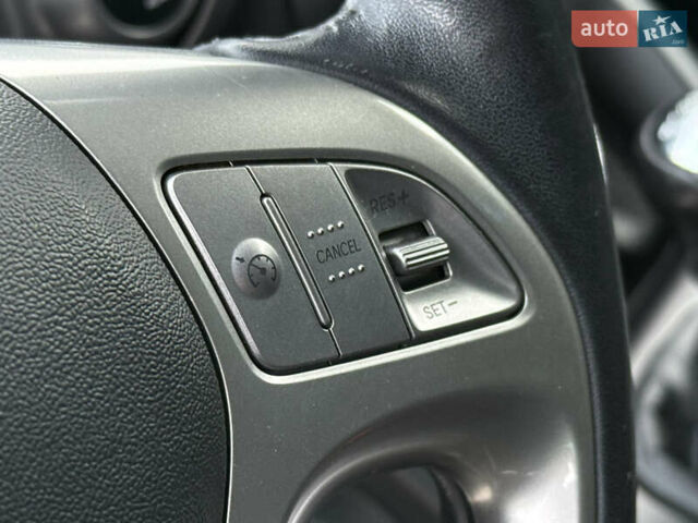 Черный Хендай их35, объемом двигателя 0 л и пробегом 201 тыс. км за 11850 $, фото 55 на Automoto.ua