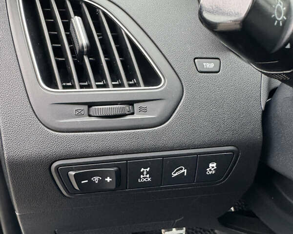 Черный Хендай их35, объемом двигателя 2 л и пробегом 177 тыс. км за 11999 $, фото 34 на Automoto.ua