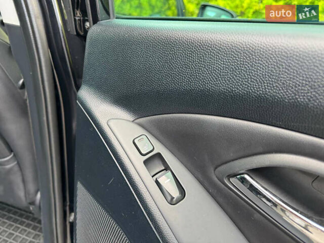 Черный Хендай их35, объемом двигателя 1.69 л и пробегом 238 тыс. км за 11999 $, фото 44 на Automoto.ua