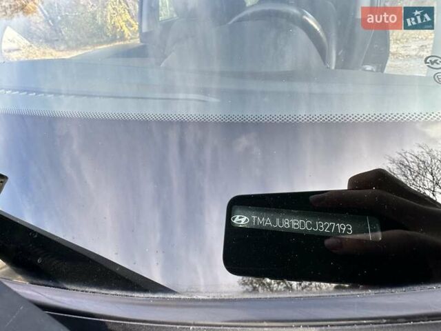 Черный Хендай их35, объемом двигателя 2 л и пробегом 137 тыс. км за 14000 $, фото 14 на Automoto.ua