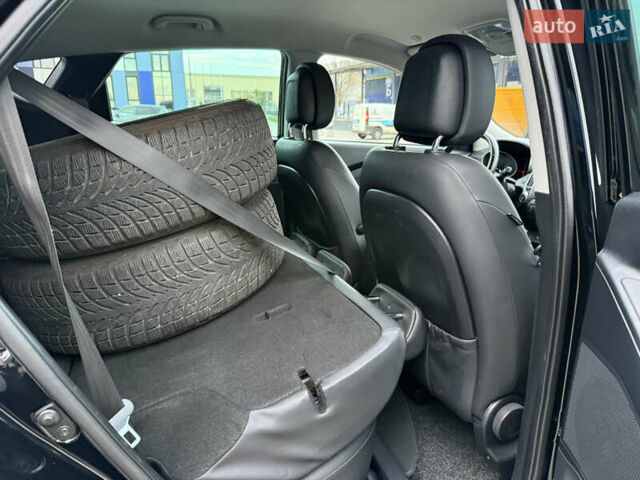 Черный Хендай их35, объемом двигателя 0 л и пробегом 201 тыс. км за 11850 $, фото 42 на Automoto.ua