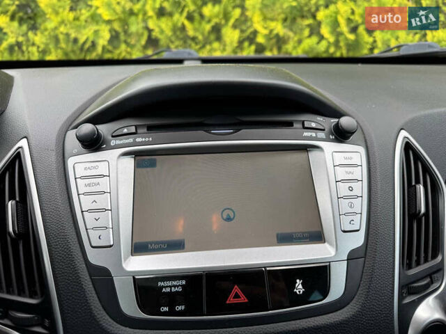 Черный Хендай их35, объемом двигателя 1.69 л и пробегом 238 тыс. км за 11999 $, фото 56 на Automoto.ua