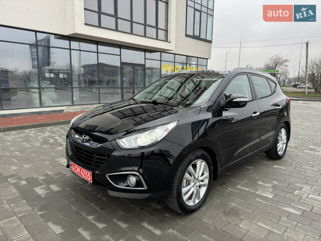 Черный Хендай их35, объемом двигателя 2 л и пробегом 177 тыс. км за 11999 $, фото 2 на Automoto.ua
