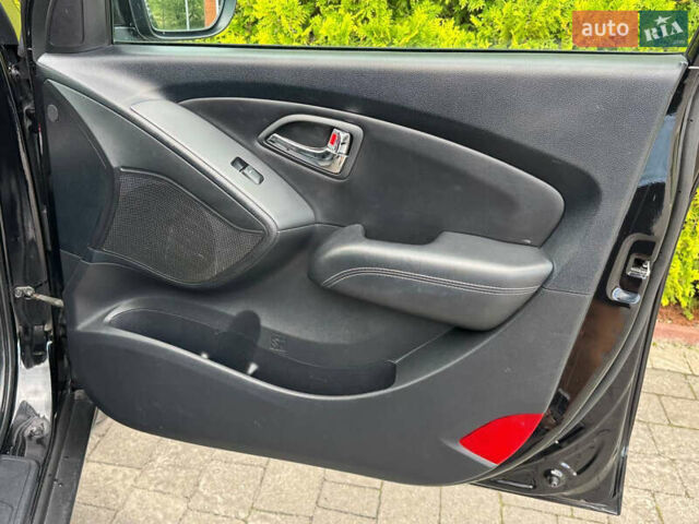 Черный Хендай их35, объемом двигателя 1.69 л и пробегом 238 тыс. км за 11999 $, фото 38 на Automoto.ua