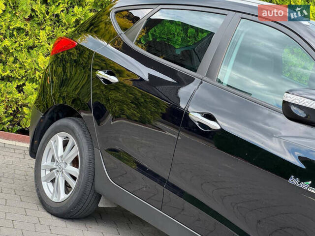 Черный Хендай их35, объемом двигателя 1.69 л и пробегом 238 тыс. км за 11999 $, фото 11 на Automoto.ua