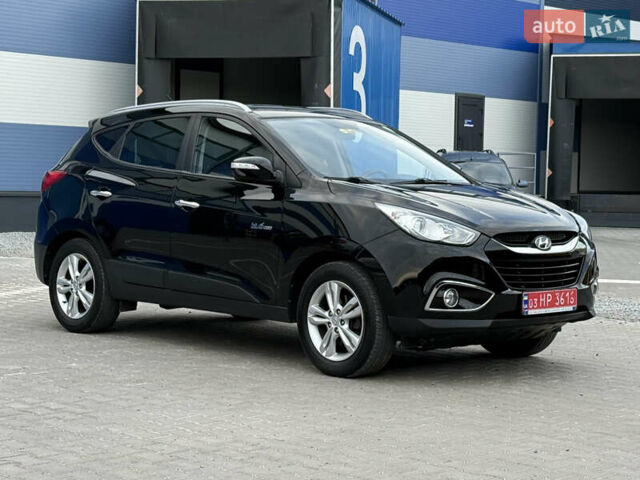 Черный Хендай их35, объемом двигателя 0 л и пробегом 201 тыс. км за 11850 $, фото 5 на Automoto.ua