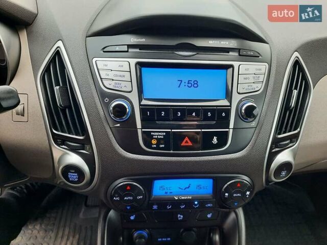 Чорний Хендай іх35, об'ємом двигуна 2 л та пробігом 211 тис. км за 12700 $, фото 54 на Automoto.ua