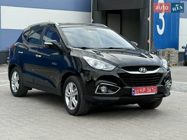 Черный Хендай их35, объемом двигателя 0 л и пробегом 201 тыс. км за 11850 $, фото 4 на Automoto.ua