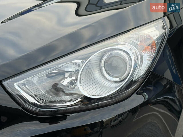 Черный Хендай их35, объемом двигателя 0 л и пробегом 201 тыс. км за 11850 $, фото 16 на Automoto.ua