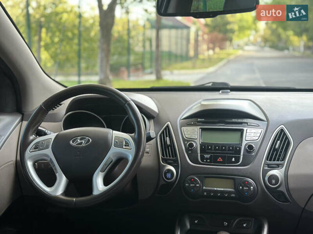 Черный Хендай их35, объемом двигателя 2 л и пробегом 87 тыс. км за 12900 $, фото 25 на Automoto.ua