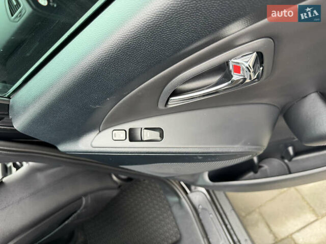 Черный Хендай их35, объемом двигателя 2 л и пробегом 177 тыс. км за 11999 $, фото 68 на Automoto.ua