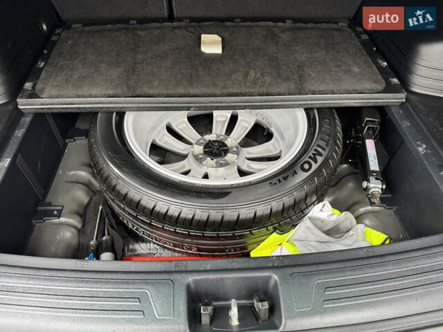 Черный Хендай их35, объемом двигателя 2 л и пробегом 177 тыс. км за 11999 $, фото 77 на Automoto.ua