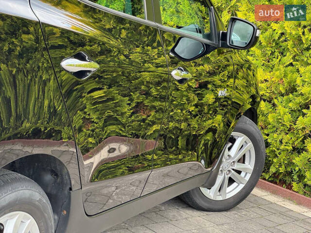 Черный Хендай их35, объемом двигателя 1.69 л и пробегом 238 тыс. км за 11999 $, фото 20 на Automoto.ua