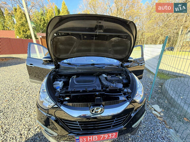 Чорний Хендай іх35, об'ємом двигуна 2 л та пробігом 153 тис. км за 13999 $, фото 68 на Automoto.ua