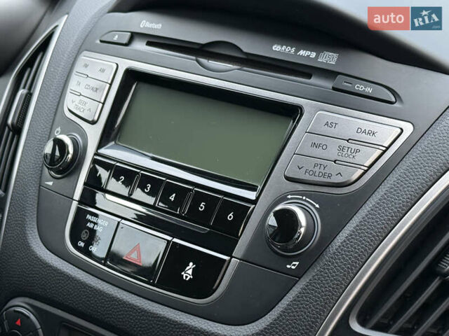 Черный Хендай их35, объемом двигателя 0 л и пробегом 201 тыс. км за 11850 $, фото 46 на Automoto.ua