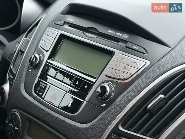 Черный Хендай их35, объемом двигателя 2 л и пробегом 230 тыс. км за 11850 $, фото 41 на Automoto.ua