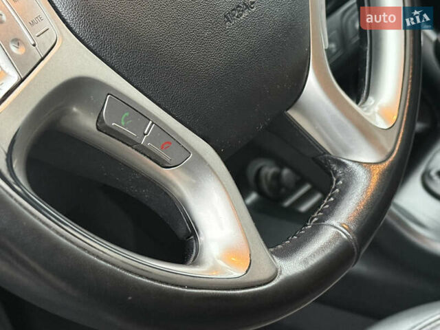 Черный Хендай их35, объемом двигателя 2 л и пробегом 230 тыс. км за 11850 $, фото 52 на Automoto.ua