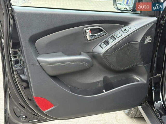 Черный Хендай их35, объемом двигателя 0 л и пробегом 201 тыс. км за 11850 $, фото 33 на Automoto.ua